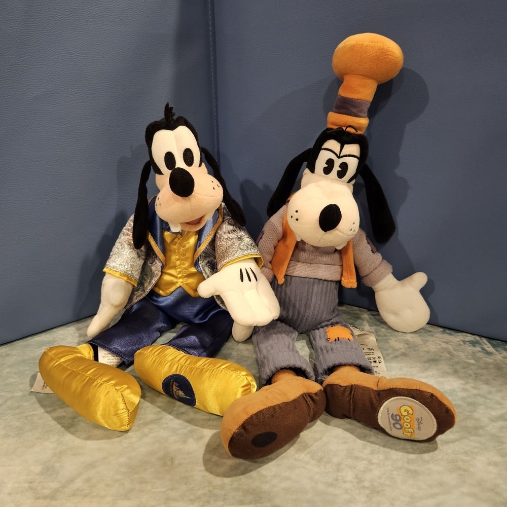 Disney Parks‎ WDW 50th Anniversary Goofy Plush Bundle With Goofy 90th Birthday